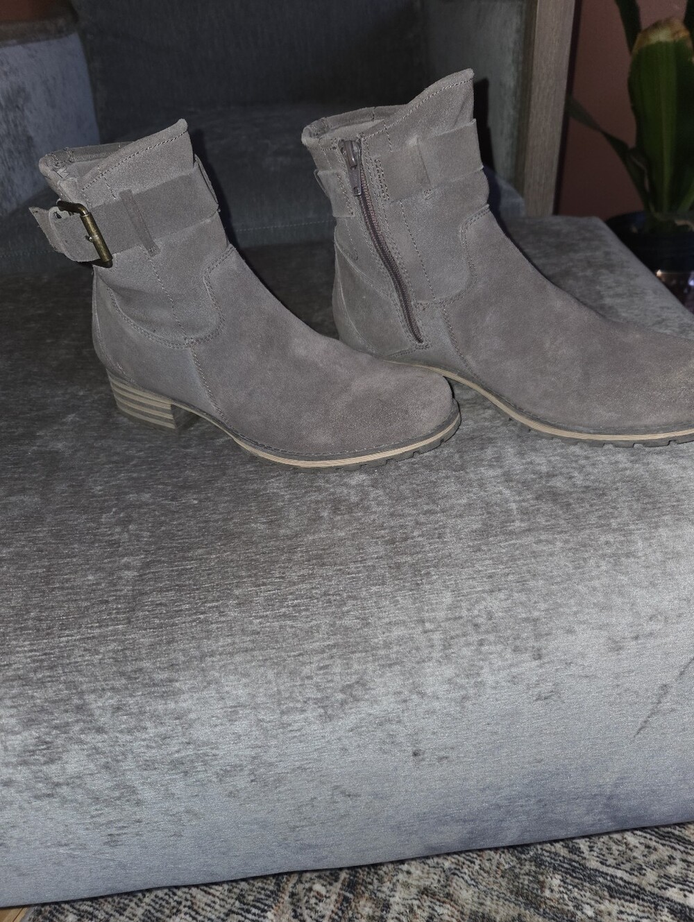 CLARKS Suede Ankle Booties with Side Zip - Gray Size 7